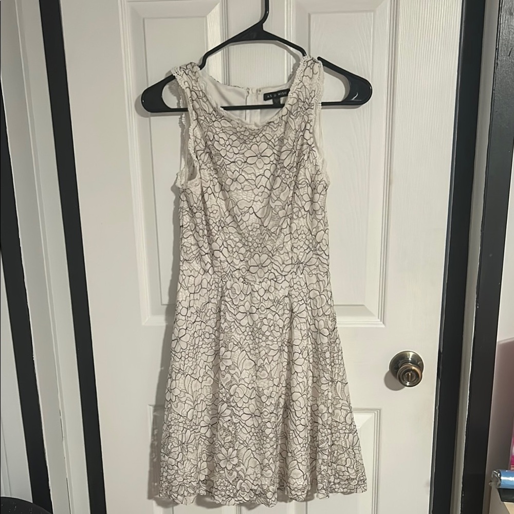 Elegant Lace Dress in Cream